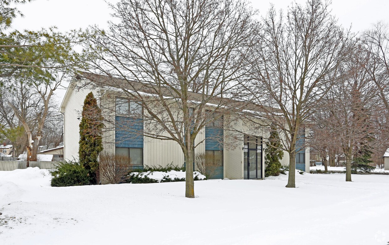 Foto principal - 680 Joslyn Ave