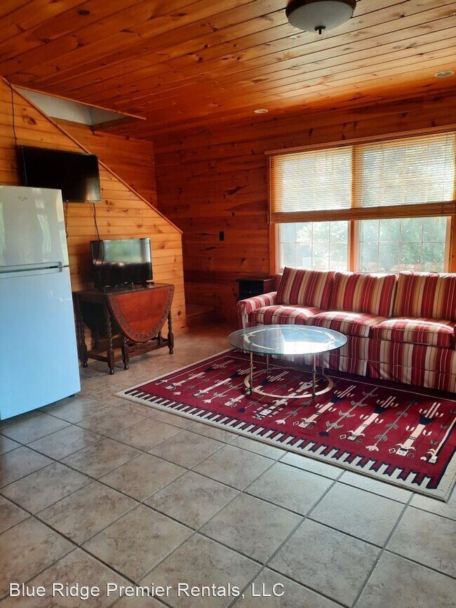 Foto del edificio - 222 Willow Bend Rd