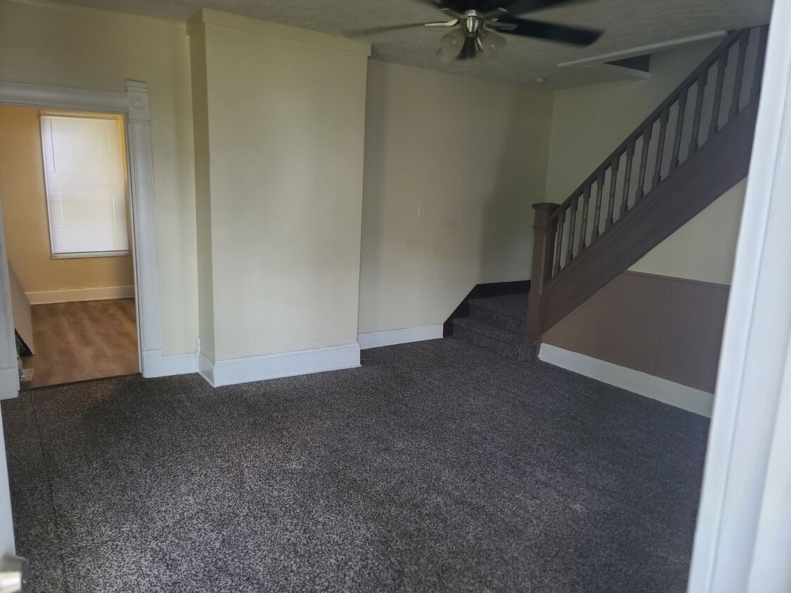 Primary Photo - Spacious rental