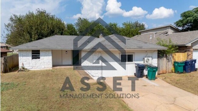 Building Photo - 4 Bedroom Rent to Own Home Available!