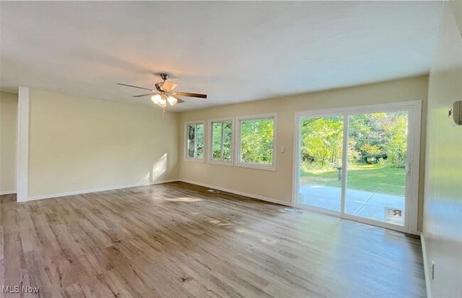 Building Photo - 9315 Glenwood Trail