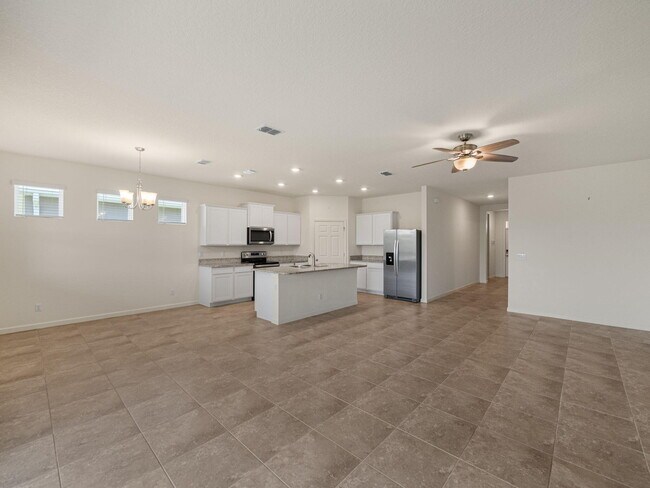 Building Photo - 10553 SW Toren Wy