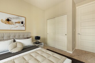 Building Photo - The Enclave Townhomes