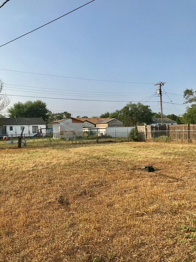 Foto del edificio - Cute 2 bed, 1 bath, 1 car garage in North ...