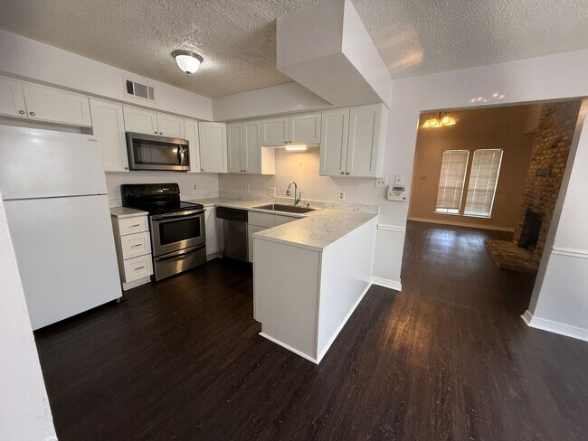 Foto del edificio - 3027 O'Neal Ln