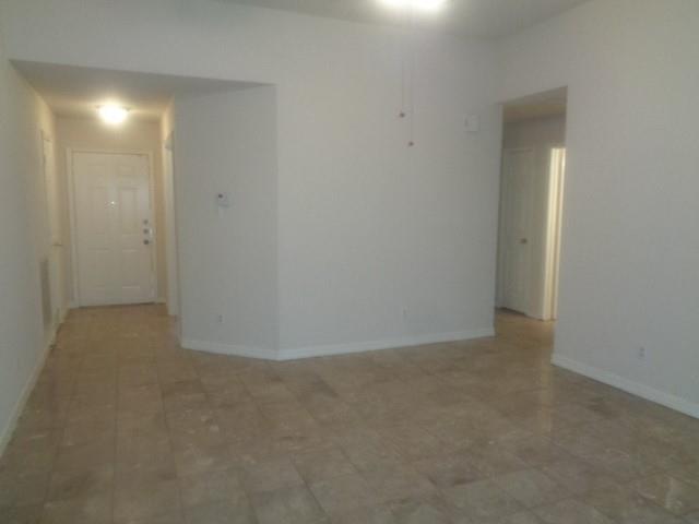 Building Photo - 2623 Quail Run Dr