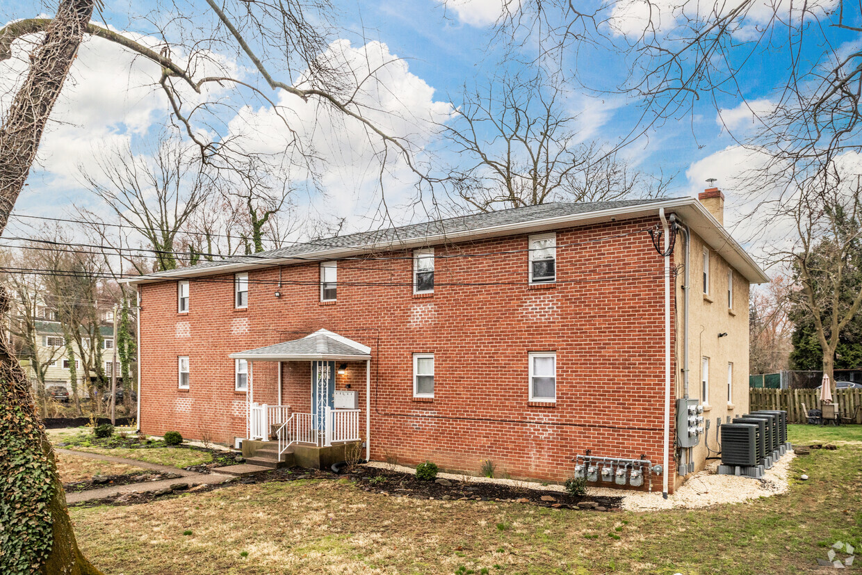 Building Photo - Valley Apartments