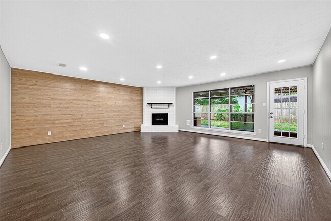 Building Photo - 21043 Northern Colony Ct