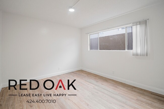 Building Photo - 9254 Palm St