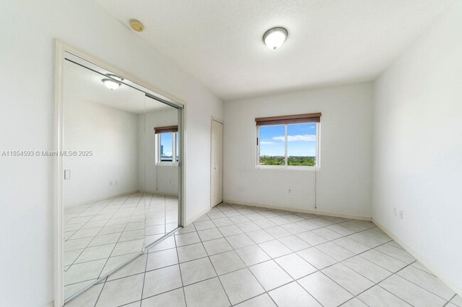 Building Photo - 3500 Coral Wy