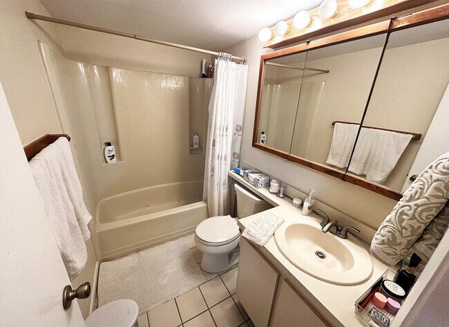 Foto del edificio - 6342 Chasewood Dr