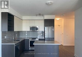 Building Photo - 4677 Glen Erin Dr