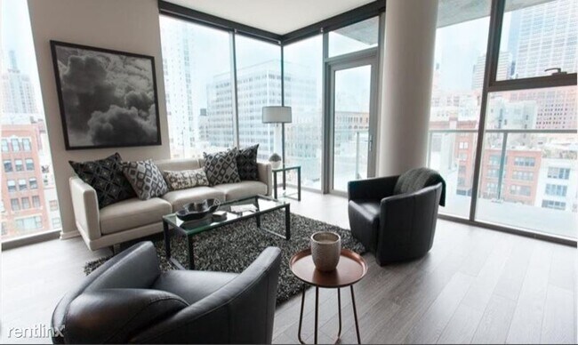 Building Photo - 3 br, 3 bath Apartment - 222 N Desplaines St