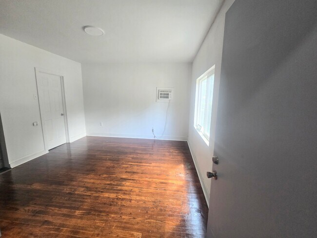 Foto del edificio - 542 N Scott St