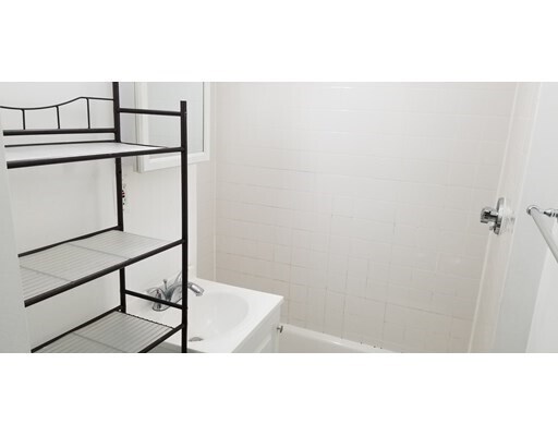 Building Photo - 62 Lafayette Park