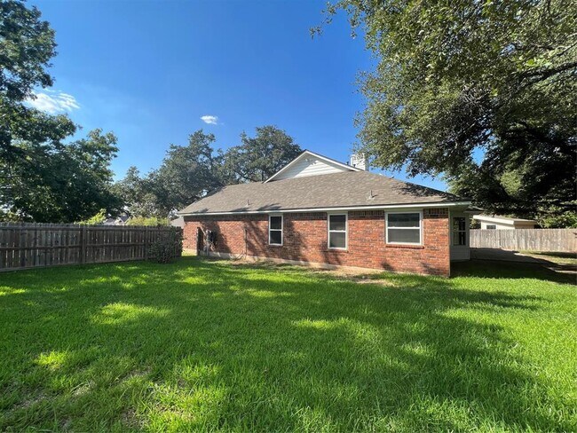 Foto del edificio - 16609 Black Kettle Dr