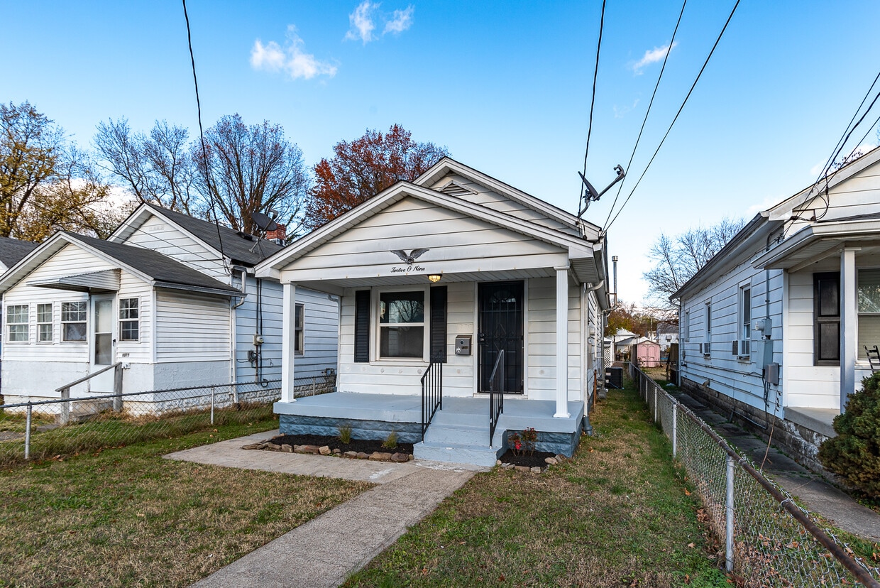 Primary Photo - 1209 Lillian Ave