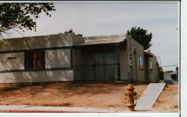 Building Photo - 5300 Redberry St