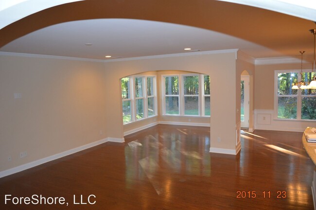 Building Photo - 4 br, 3 bath House - 11 Stoney Point Drive