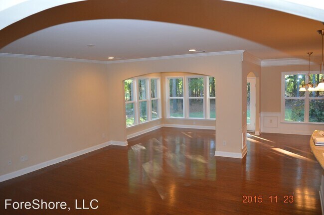 Foto del edificio - 4 br, 3 bath House - 11 Stoney Point Drive