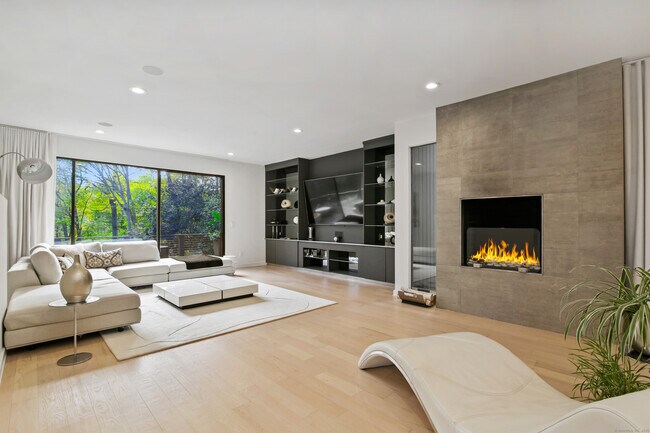 Foto del edificio - 210 Red Fox Rd