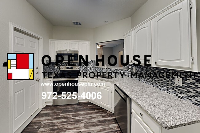 Building Photo - 2221 Greenview Dr, Carrollton