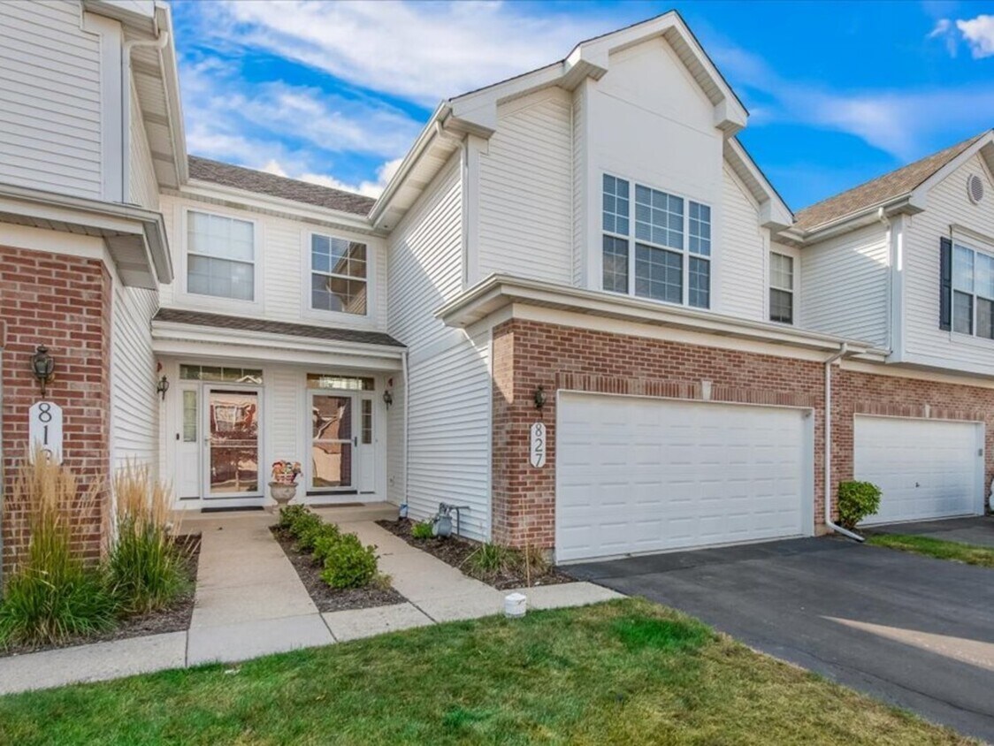Foto principal - 827 Riding Ln