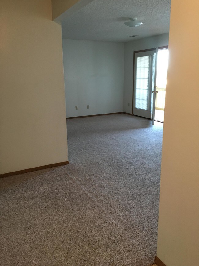 Foto del edificio - 24954 Betty Rose Ln