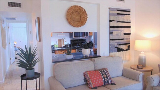 Foto del edificio - 1344 W Desert Hills Drive