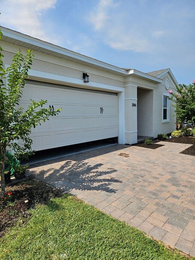 Foto del edificio - 4 Bedroom 2 bath beautiful spacious home i...