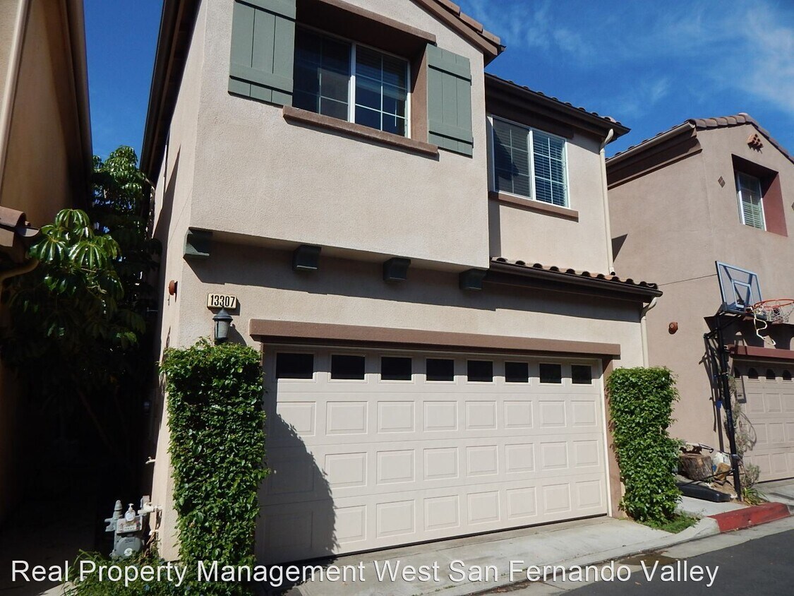 Foto principal - 3 br, 2.5 bath House - 13307 Frederick Way