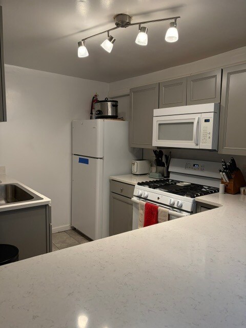 Foto del edificio - 1106 Packard St