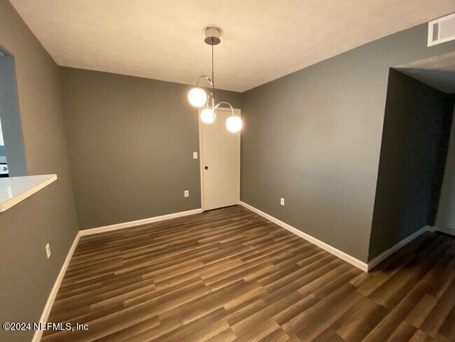 Foto del edificio - 5201 Atlantic Blvd