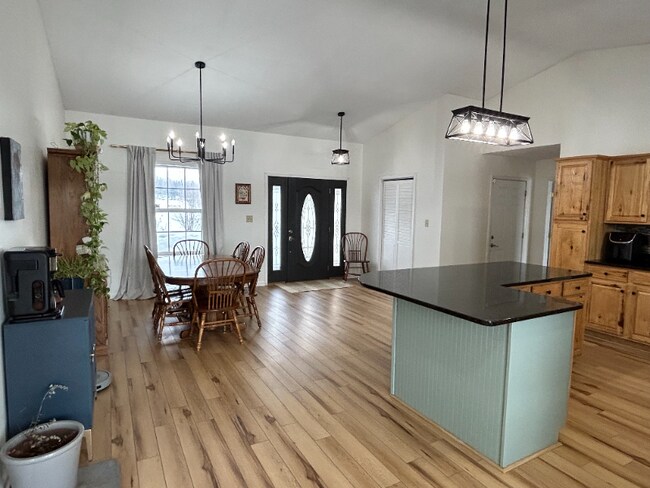 Foto del edificio - 40020 Selos Rd