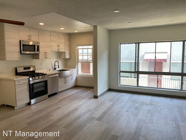 Foto del edificio - 2 br, 1 bath Apartment - 3317 Keystone Ave...