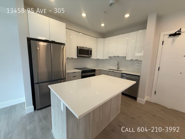 Building Photo - Brand New And Well-Kept Condo