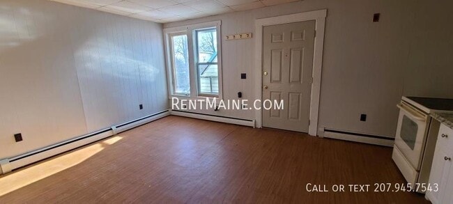 Building Photo - 23 Newport Rd