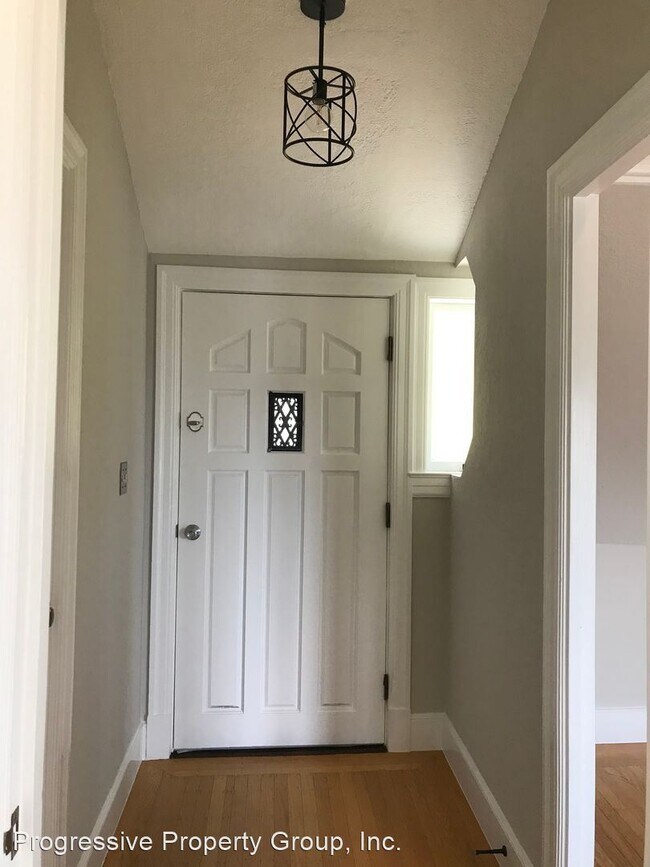 Foto del edificio - 1 br, 1 bath House - 512 Redwood Avenue