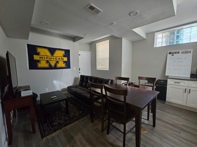 Living room - 328 Thompson St