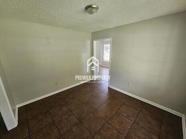 Photo - 6600 Birch Run Ln House