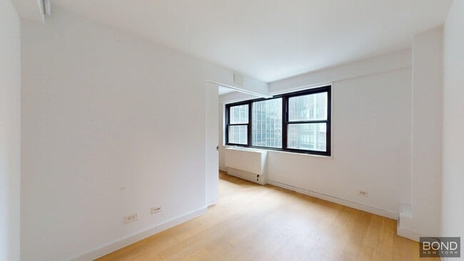Foto del edificio - 222 E 39th St