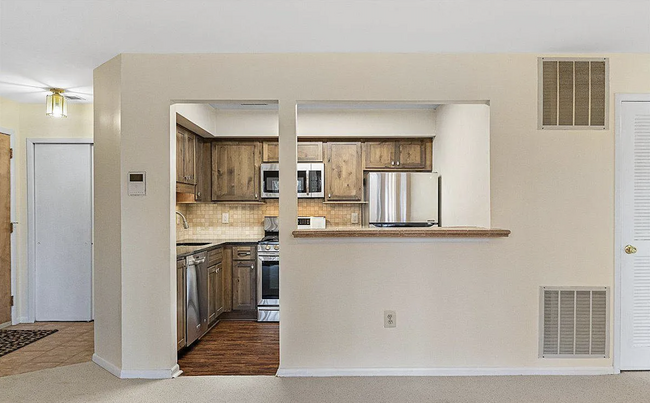 Kitchen from living room - 106 Lassen Ct