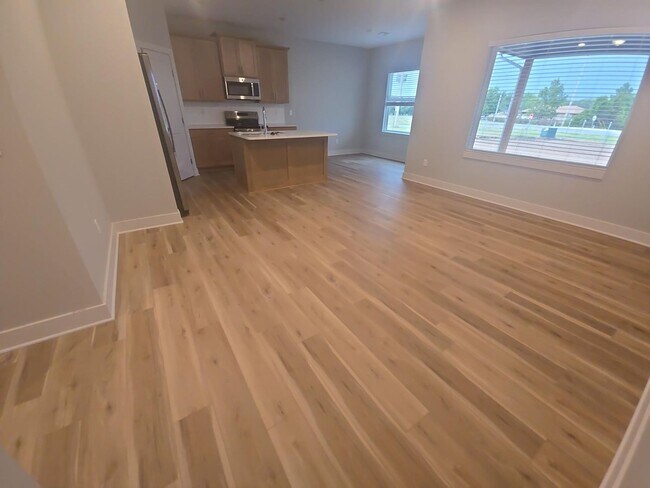 Building Photo - Modern 3-Bedroom Single-Family Home for Re...