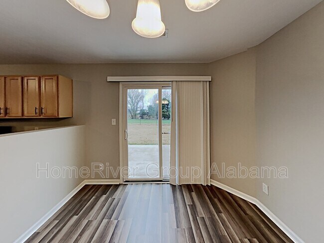 Building Photo - 124 Lockport Dr