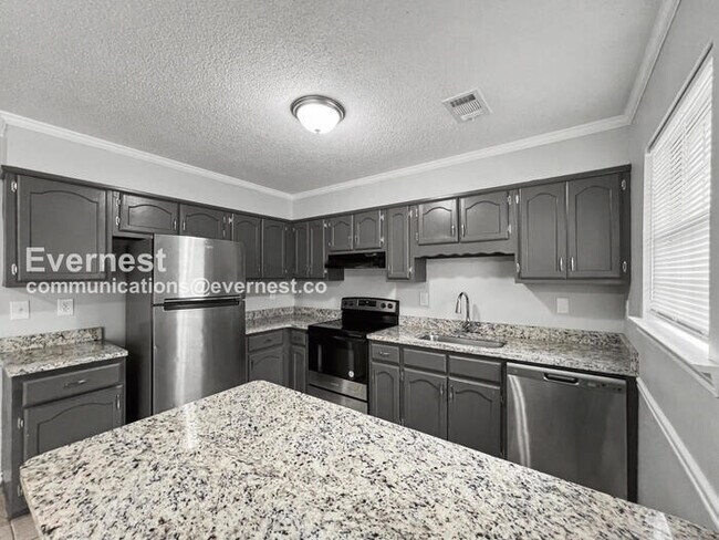 Building Photo - 10005 Riggan Dr