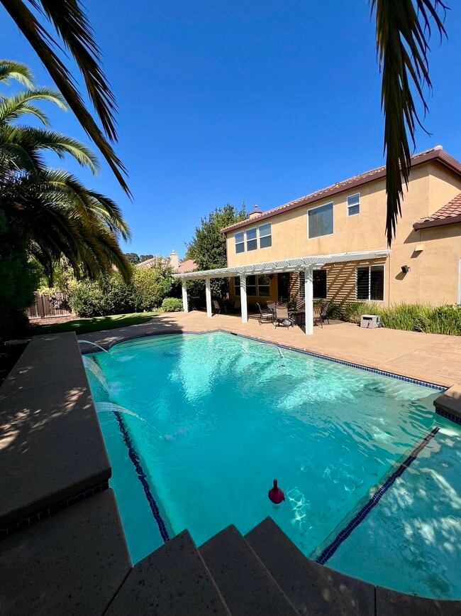 Foto del edificio - 8441 Briggs Dr