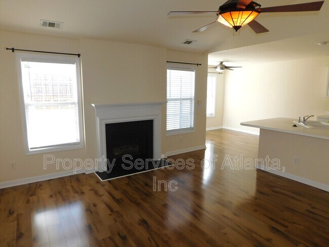 Building Photo - 3266 Liberty Commons Dr NW