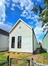 Building Photo - 118 E Maryland St