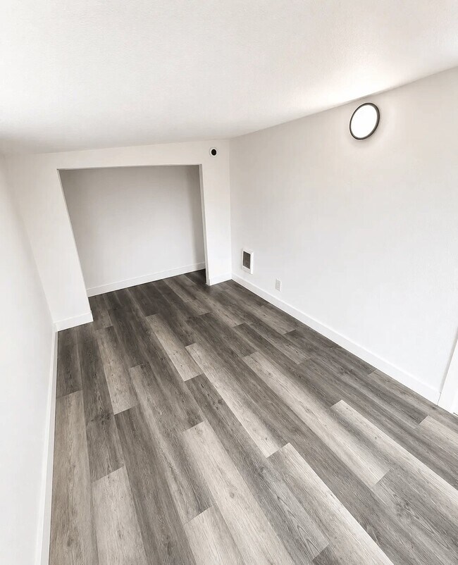 Foto del edificio - 111 E Cheyenne Rd
