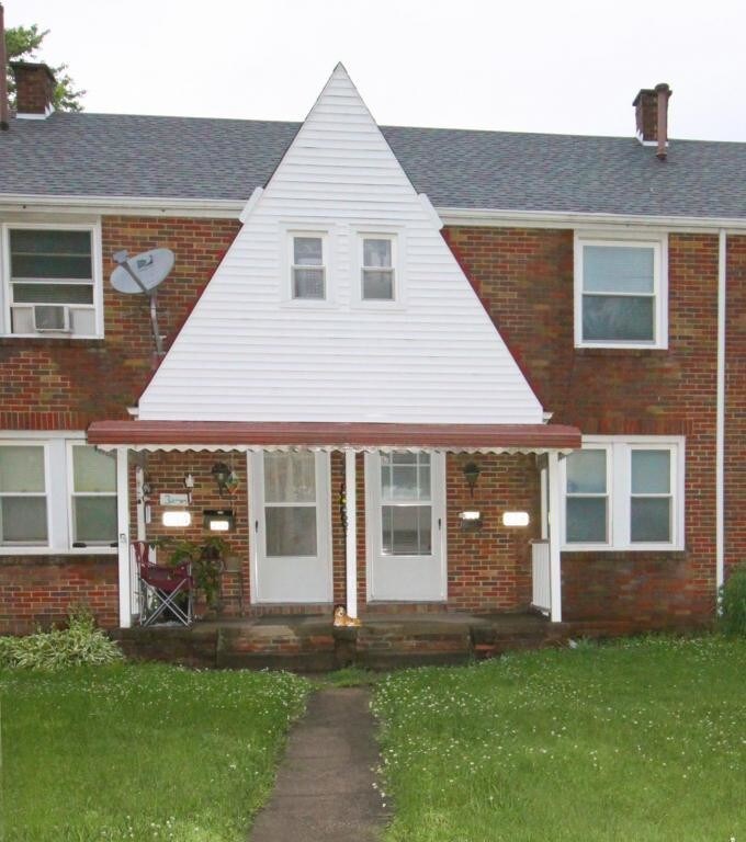 Primary Photo - 228 West 16th Street